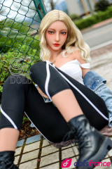 Sexdoll asian Makoto blonde fait son sport 161cm F SEDoll