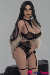 Hazel est une sexdoll nymphomane 157cm H-cup SEDoll