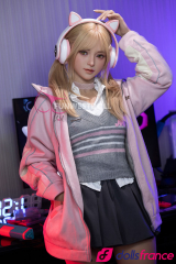 Sexdoll gameuse blonde Alice en stock EU 159cm A-cup FunWestDoll