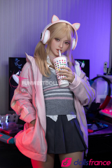 Sexdoll gameuse blonde Alice en stock EU 159cm A-cup FunWestDoll