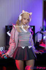 Sexdoll gameuse blonde Alice en stock EU 159cm A-cup FunWestDoll