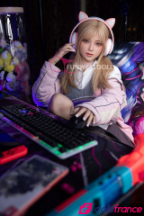 Sexdoll gameuse blonde Alice en stock EU 159cm A-cup FunWestDoll