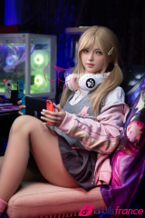 Sexdoll gameuse blonde Alice en stock EU 159cm A-cup FunWestDoll