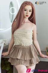 Qian Sexdoll asiatique silicone en mini-jupe 158cm bonnet B FanReal