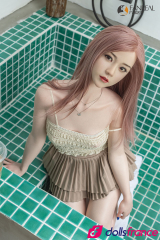 Qian Sexdoll asiatique silicone en mini-jupe 158cm bonnet B FanReal