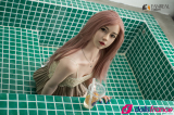 Qian Sexdoll asiatique silicone en mini-jupe 158cm bonnet B FanReal